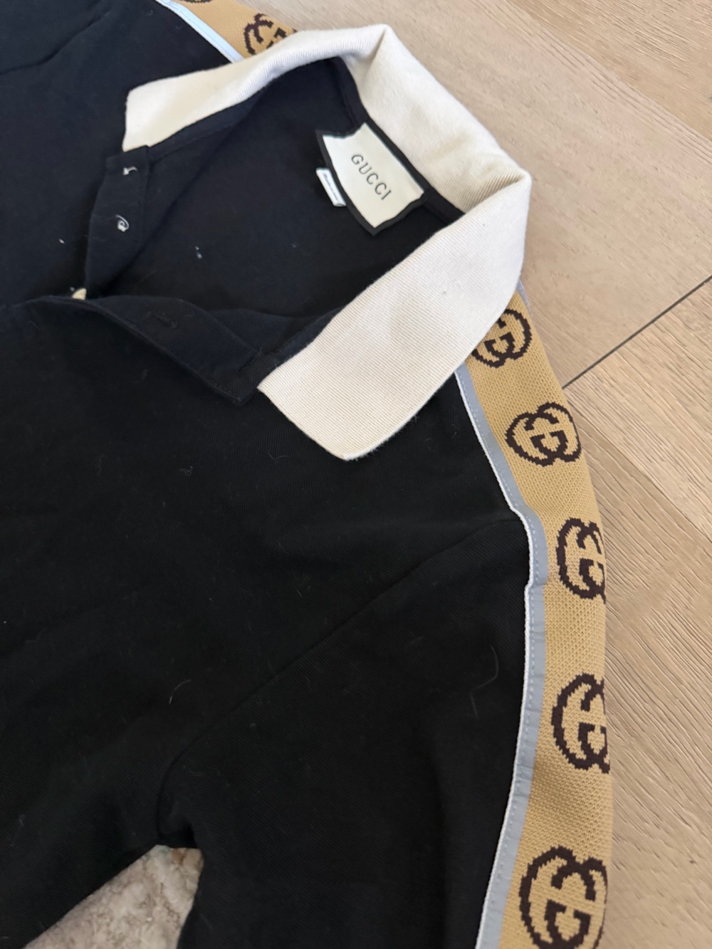 Gucci Black Polo with Beige Logo Shoulder Tape and White Collar - Picture 2 of 4